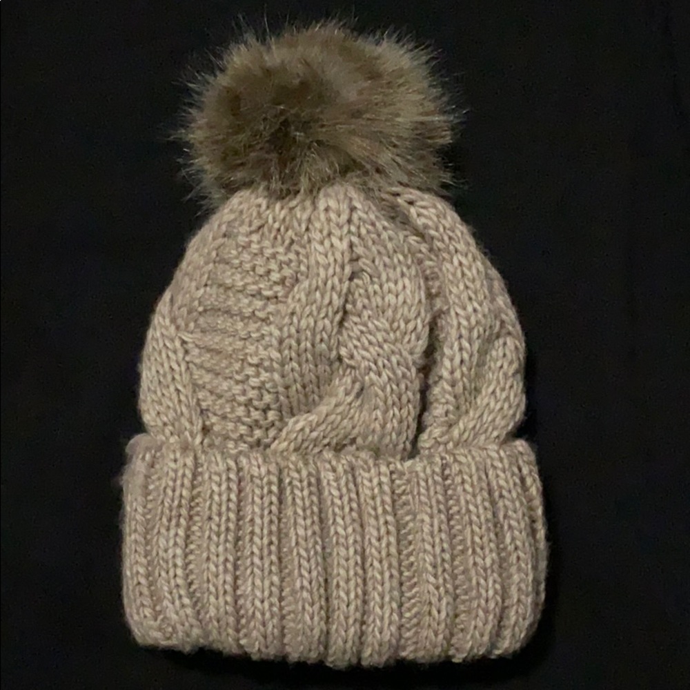 H&M beige beanie